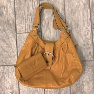 Vintage coach purse & matching wallet